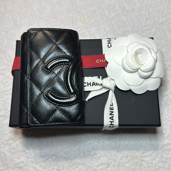 Chanel Cambon 6 ring key case w/ Box & ribbon - Picture 1 of 12